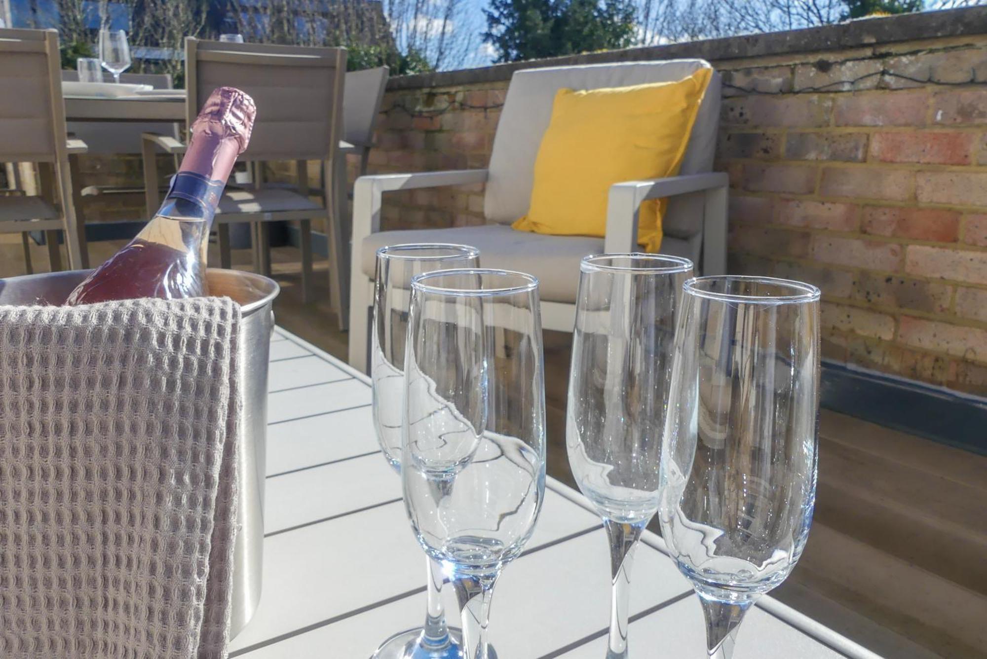 Luxury Penthouse W Balcony - 2X Free Parking Apartamento Royal Tunbridge Wells Exterior foto